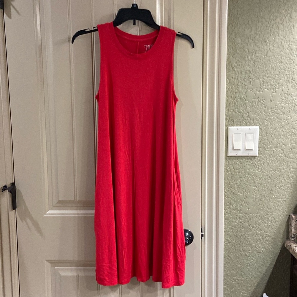 Pullover Piko Style Flowy Dress by Time and Tru.  GUC!